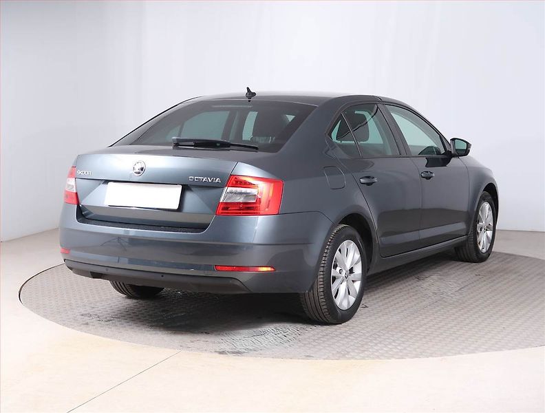 Škoda Octavia (2019) Ambition 1.0 TSI, Automat - fotka 5 z 16
