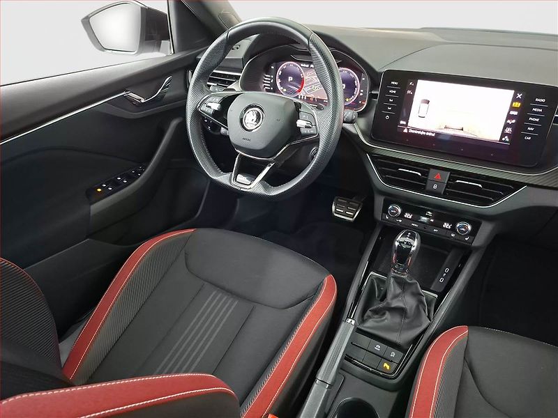 Škoda Kamiq (2023) Monte Carlo 1.5 TSI - fotka 7 z 23