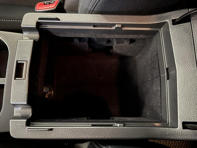 Subaru Outback 2.5i Comfort ES Lineartronic - fotka 35 z 43
