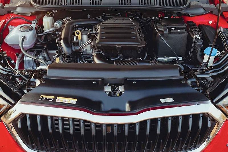 Škoda vytvořila pro indické modely speciální prohlubeň na palubní desce