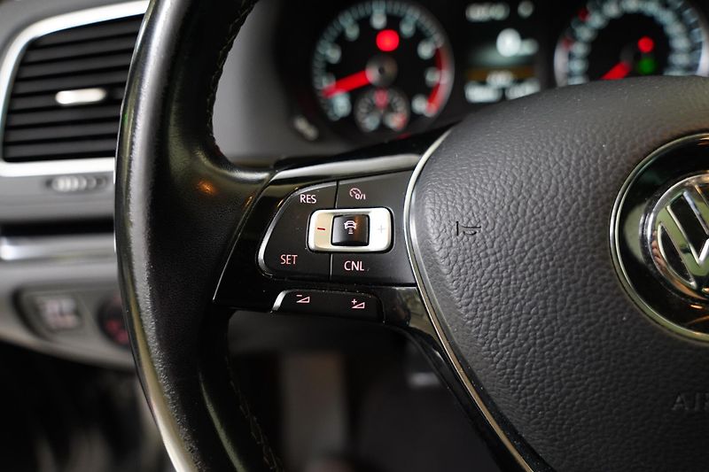 Volkswagen Sharan - fotka 15 z 26