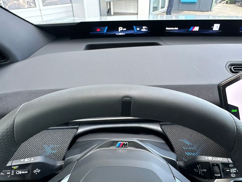 BMW Ostatní 50 xDrive M Sport Pro - fotka 12 z 19