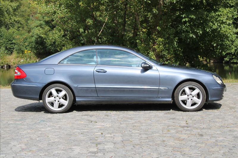 Mercedes-Benz CLK 270 CDI / Automat / CZ - fotka 7 z 32