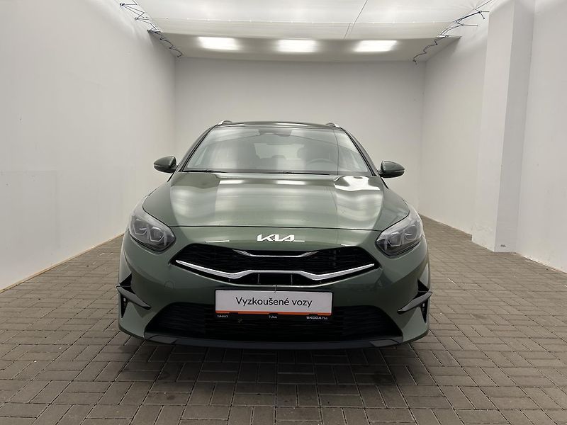 Kia Ceed 1.5 T-GDi GPF TOP (2025) - fotka 4 z 23