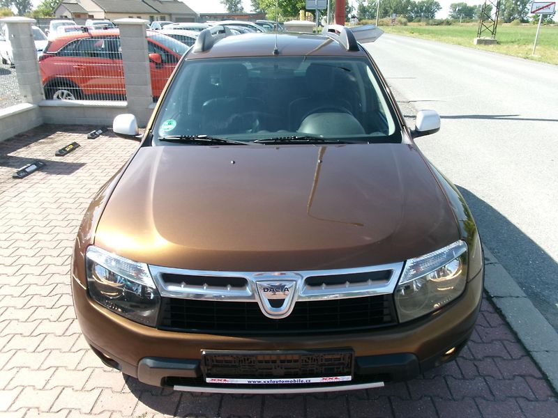 Dacia Duster (2012) 1,6 16V 4x4 KLIMA ALU TAŽNÉ - fotka 6 z 31