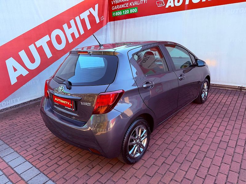 Toyota Yaris 1.33 Dual VVT-i Comfort - fotka 6 z 26