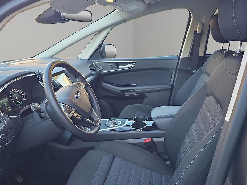 Ford S-MAX (2023) TITANIUM 2,5 Duratec Hybrid 14 - fotka 9 z 20