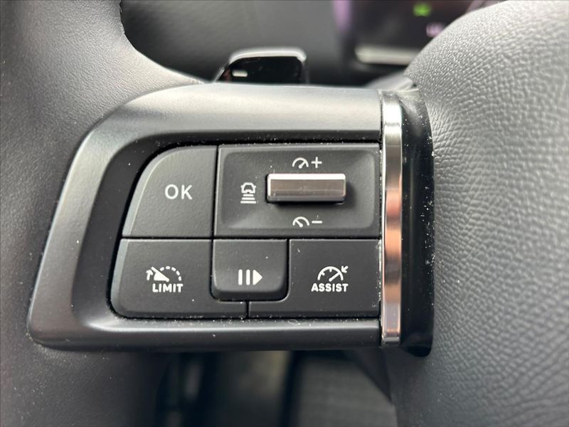 Citroën C4 X 1,2 PureTech  Shine EAT8 - fotka 22 z 28