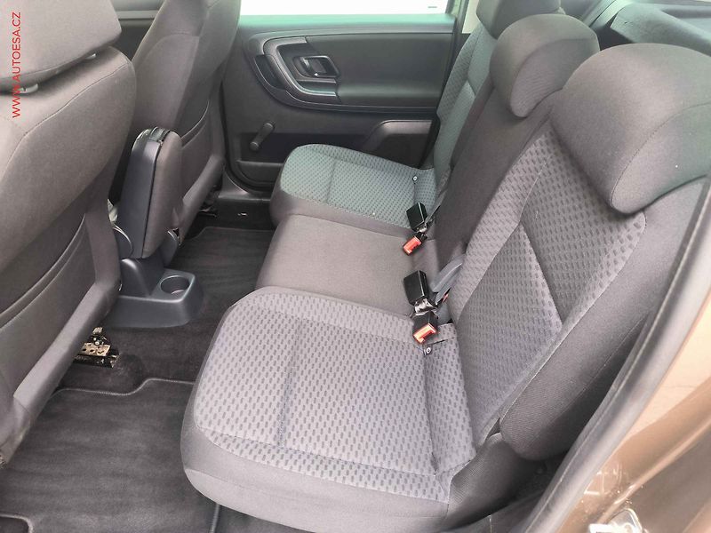 Škoda Roomster (2013) 1.6 TDi, Ambition, TZ - fotka 10 z 13