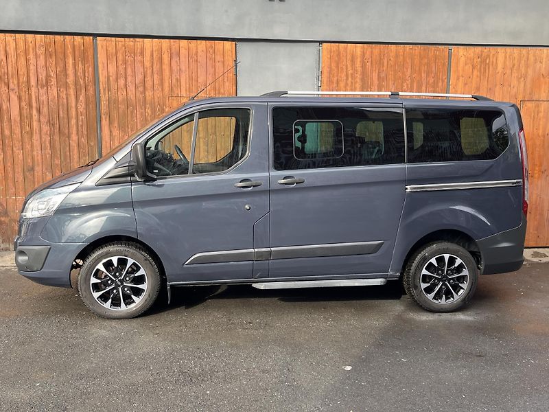 Ford Tourneo Custom (2014) 2,2TDCi 9míst PO VELKÉM SERVIS - fotka 9 z 21