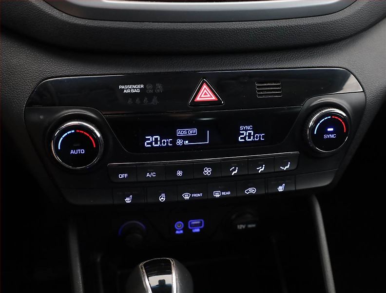 Hyundai Tucson (2018) 2.0 CRDi, 4X4, Automat - fotka 14 z 20