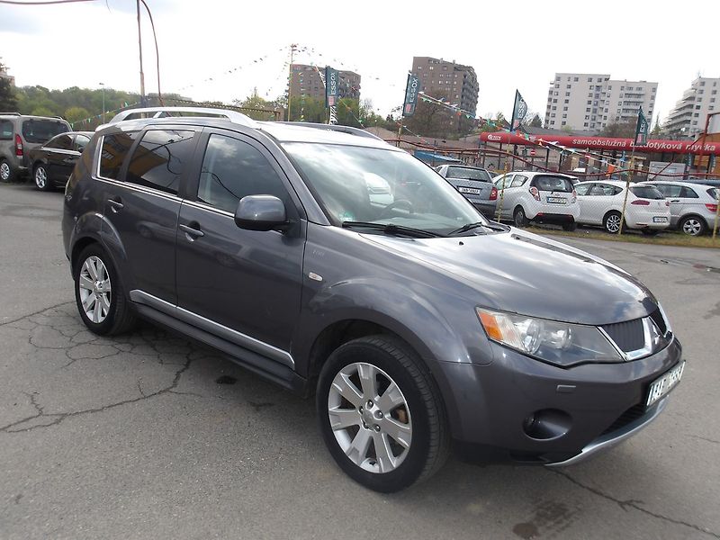 Mitsubishi Outlander 2,3i LPG+BENZIN  AUTOMAT !!! - fotka 7 z 31