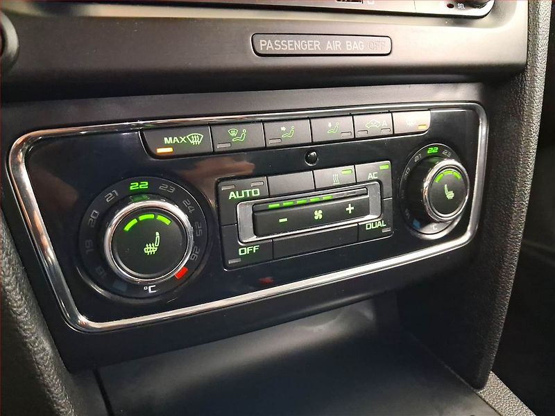Škoda Superb (2009) 3.6 FSI V6, 4X4, Automat - fotka 21 z 23