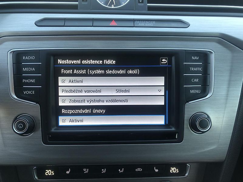 Volkswagen Passat (2017) 2,0TDi Variant ACC velmi pěkný - fotka 65 z 74