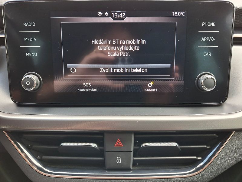 Škoda Scala (2020) Style DSG 1,5TSi 110kW - fotka 23 z 32