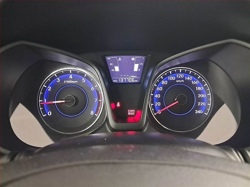 Hyundai ix20 (2013) 1.4 CVVT, Serv.kniha - fotka 11 z 16