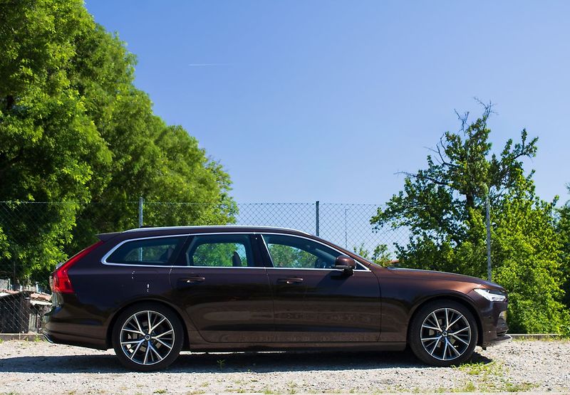 Volvo V90 - fotka 4 z 20