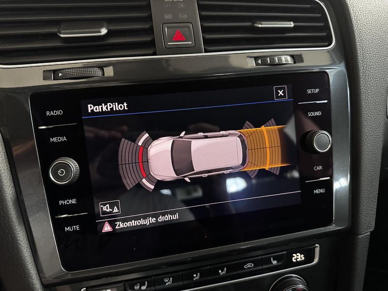 Volkswagen Golf (2019) Comfortline 1.4 TSI 92 KW - CZ - fotka 20 z 24