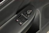 Volkswagen Passat (2007) 1.9 TDI, Tempomat - náhled 9
