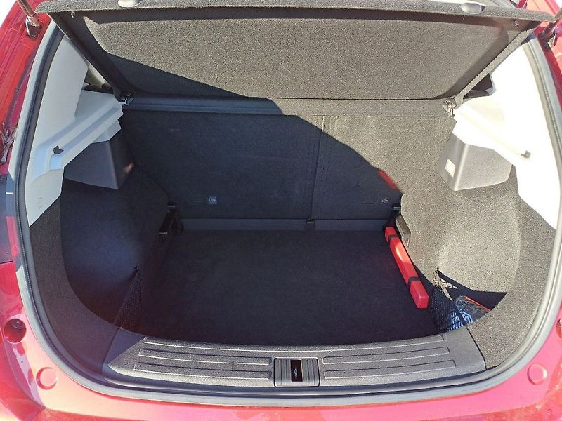 MG ZS Exclusive 1,0 TGI 82 kW 2WD 6A - fotka 19 z 20