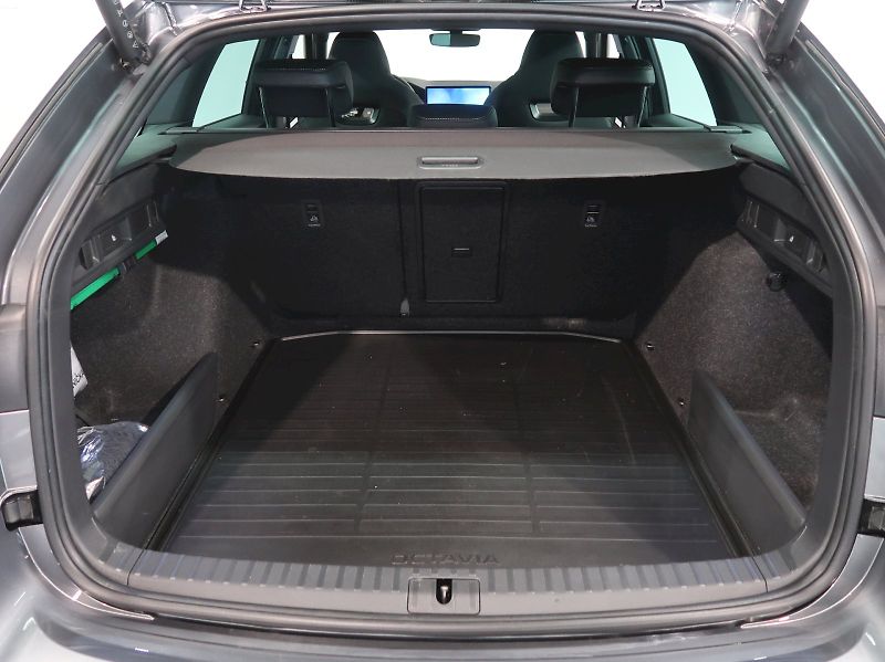 Škoda Octavia (2025) SPORTLINE 2.0TDI 110KW DSG CAN - fotka 39 z 41