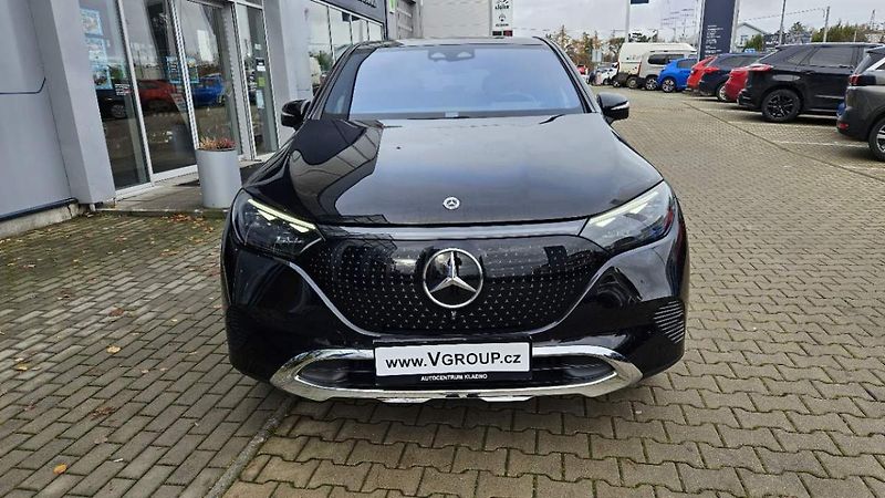 Mercedes-Benz EQE (2023) - fotka 7 z 26