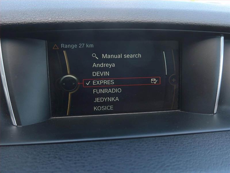 BMW X1 (2015) M Sport sDrive18d, 4X4 - fotka 12 z 21