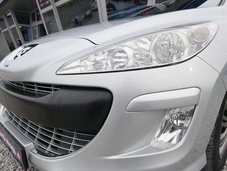 Peugeot 308 1,6 HDI 80kW SW Panorama Sport - fotka 3 z 40