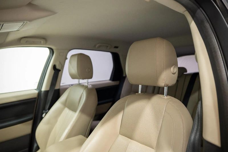 Land Rover Discovery Sport Sport HSE 2.0 132 kW - fotka 25 z 40