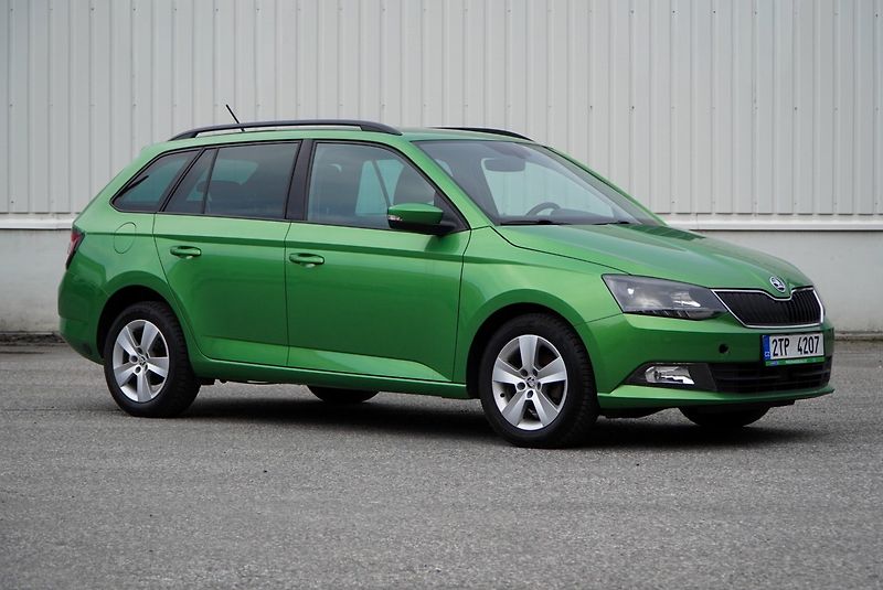 Škoda Fabia 1.2 TSI STYLE - fotka 4 z 26