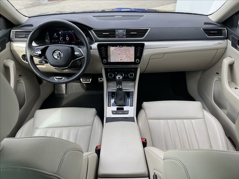 Škoda Superb 2,0 TDI DSG Combi L&K TAŽNÉ - fotka 6 z 23