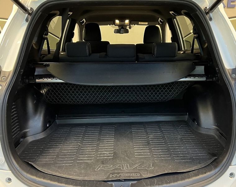 Toyota RAV4 2,5 Hybrid AT AWD Style - fotka 12 z 18