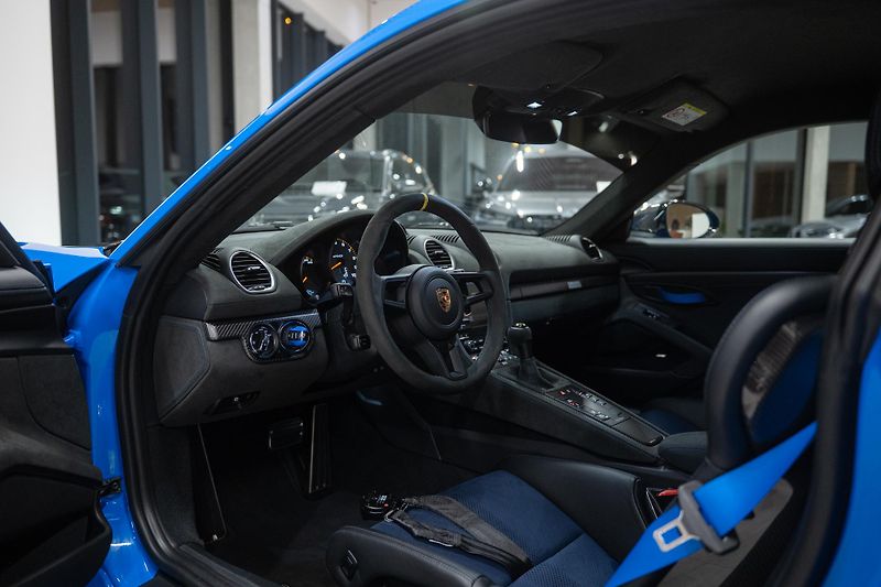 Porsche Cayman (2025) GT4 RS Weissach | PCCB | Lift - fotka 32 z 62