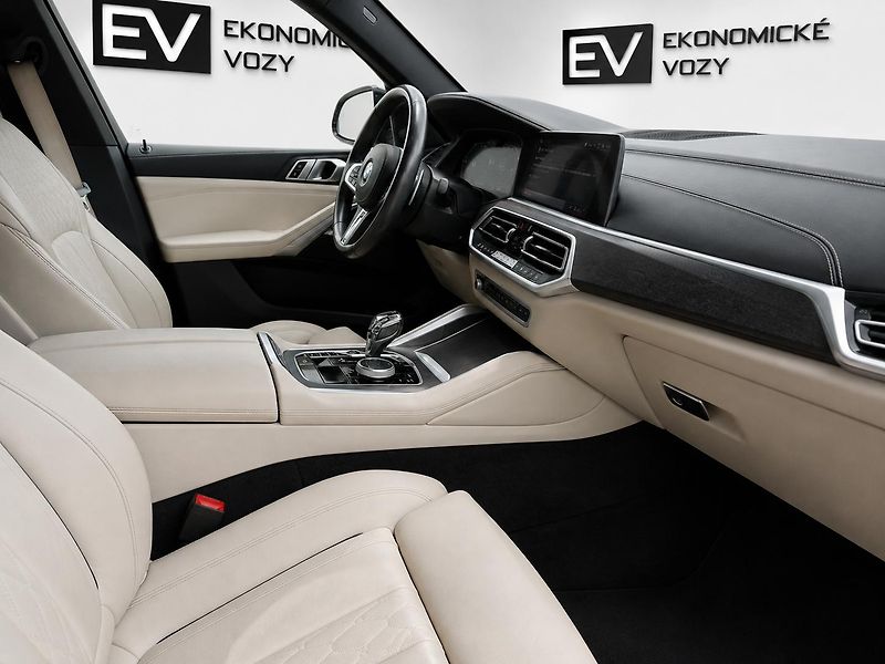BMW X6 (2021) 40D, M-SPORT,ČR,1 MAJITEL - fotka 33 z 42