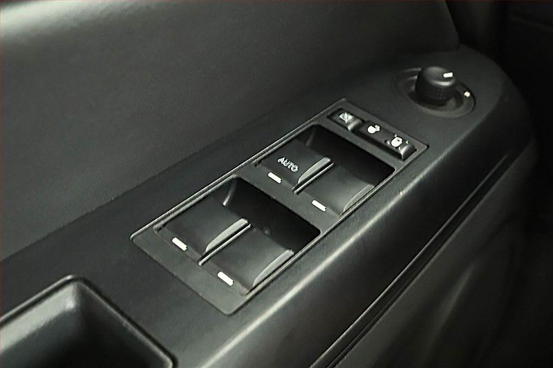 Jeep Compass (2011) 2.2 CRD, 4X4, Tempomat - fotka 14 z 14