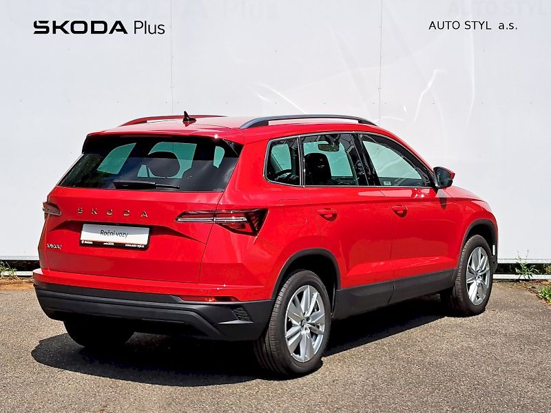 Škoda Karoq (2025) Top Selection 1,5 TSI 110 kW - fotka 2 z 22