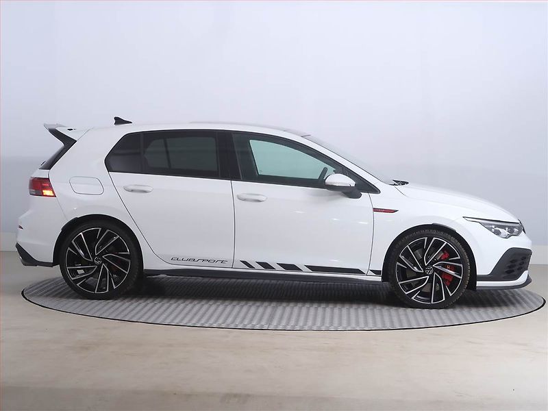Volkswagen Golf (2024) GTI Clubsport - fotka 6 z 22