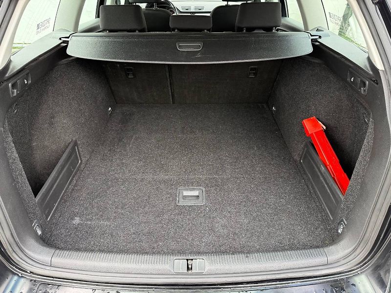 Volkswagen Passat (2012) 1.6 TDI 77 kW Comfortline - fotka 19 z 20