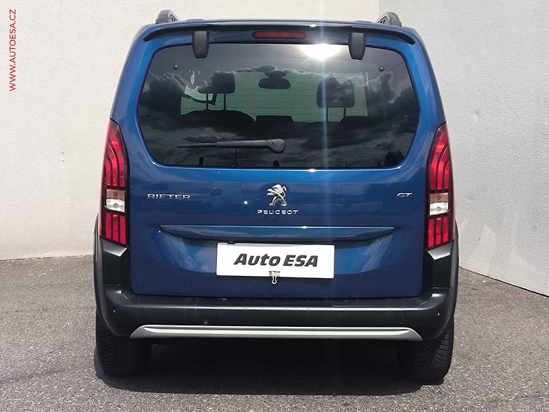 Peugeot Rifter (2023) 1.5HDi, GT Line, navi, kamera - fotka 5 z 24