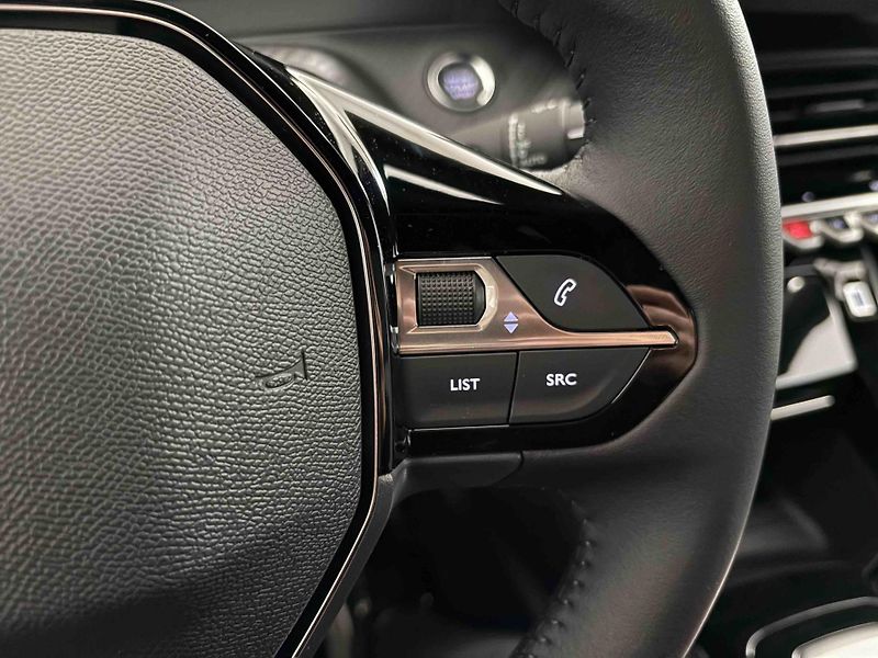 Peugeot 2008 (2026) Allure Hybrid 145 e-DCS6 - fotka 19 z 36