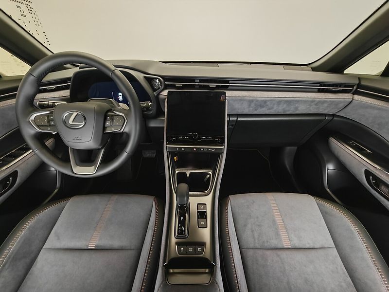 Lexus LBX COOL ADVANCED - fotka 15 z 42
