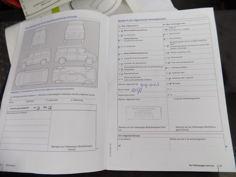 Volkswagen Crafter (2013) 2,0 120KW L2H2 SERVISKA - fotka 41 z 43