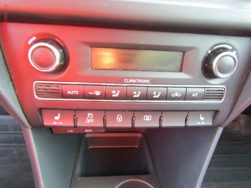 Škoda Rapid (2014) 1.6TDi, autoAC - fotka 16 z 18