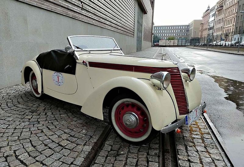 Jawa Minor roadster 1939, se kterým Lukáš Kudrna letos zvítězil v závodě 1000 mil Československa.