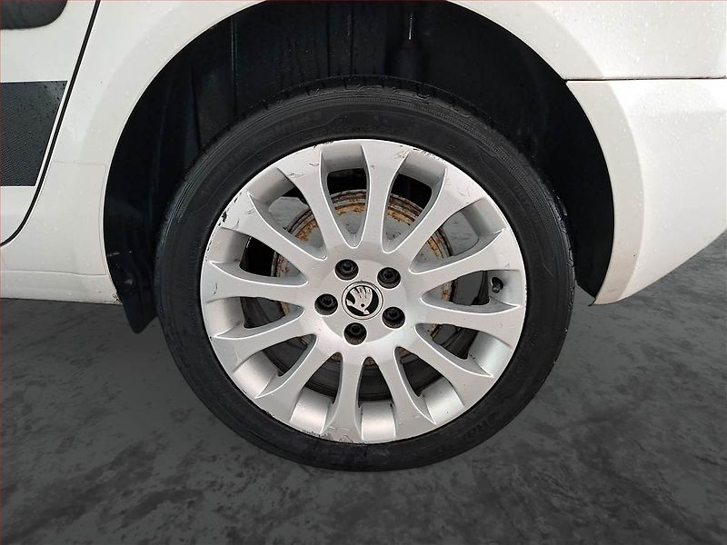 Škoda Roomster (2014) 1.2 TSI, Serv.kniha, Tempomat - fotka 15 z 15