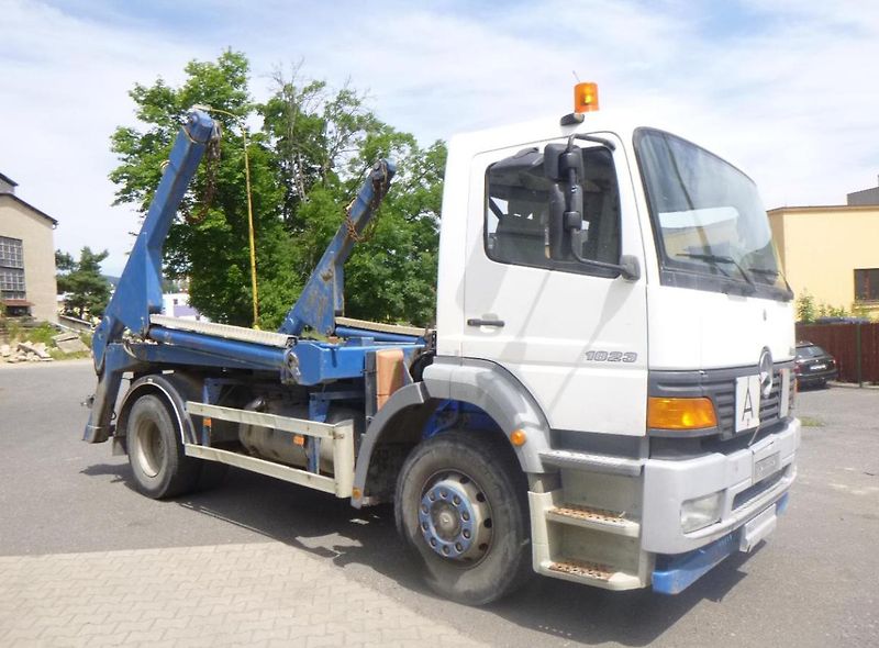 Mercedes-Benz (2000) 1823 řetezový kontejner - fotka 6 z 8