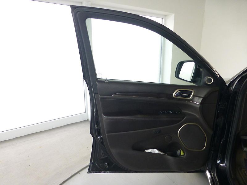 Jeep Grand Cherokee (2013) 3,0CRDI*VYHŘ.S*PARK.KAME*XENON - fotka 10 z 28