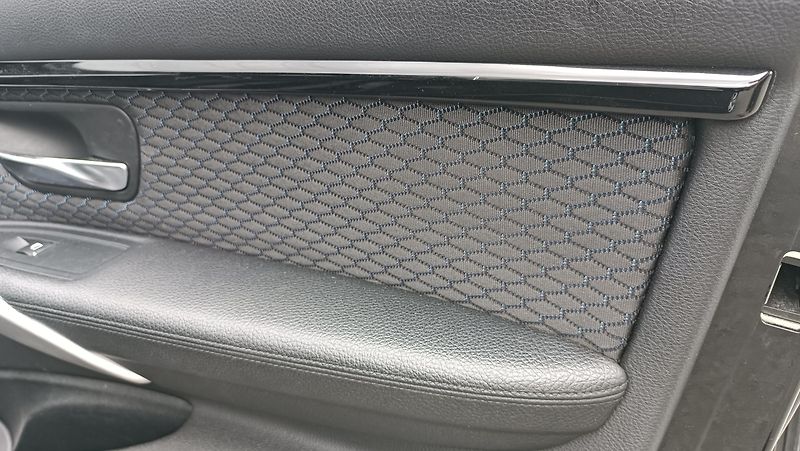 BMW Řada 3 320d MPaket 2,0D B47 Automat - fotka 20 z 36