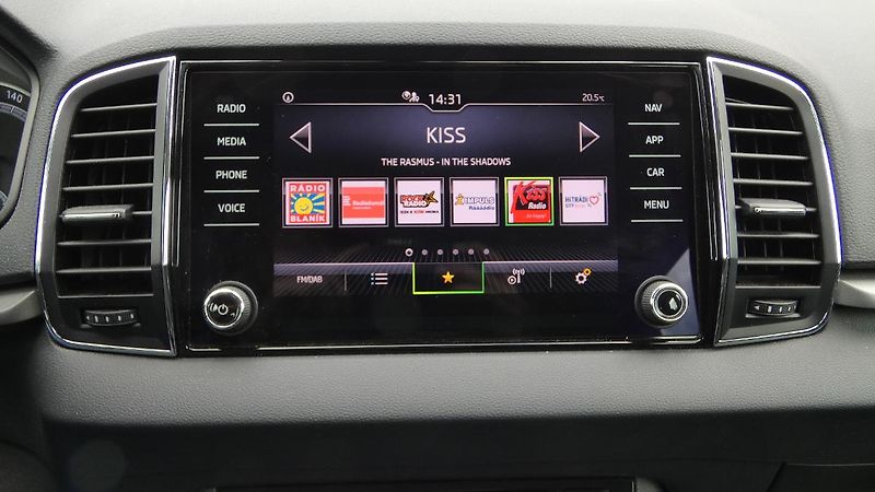 Škoda Karoq 1,5 TSI 110 kW Ambition - fotka 14 z 23