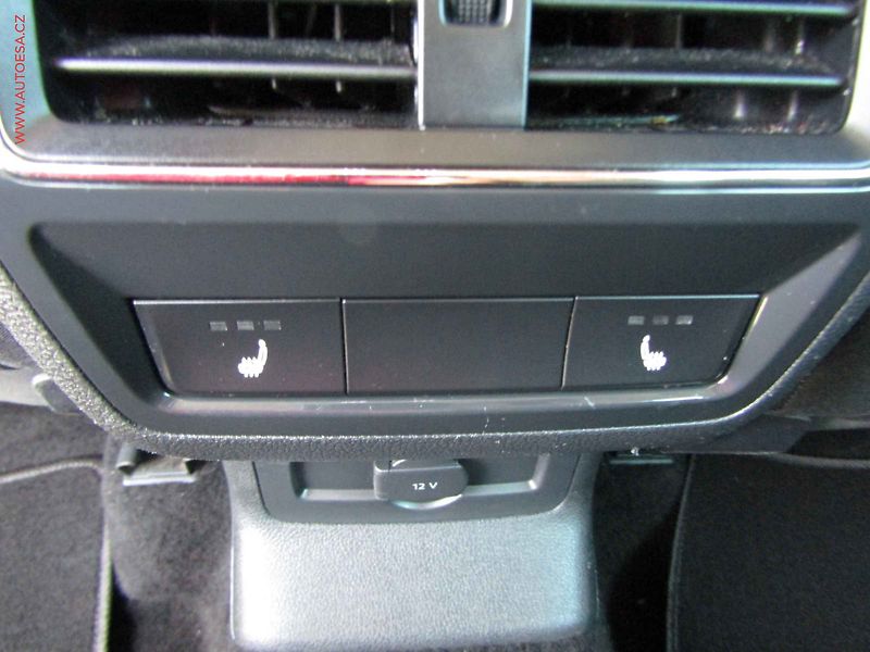Škoda Karoq (2020) 2.0 TDi, ČR, Style, navi - fotka 20 z 22